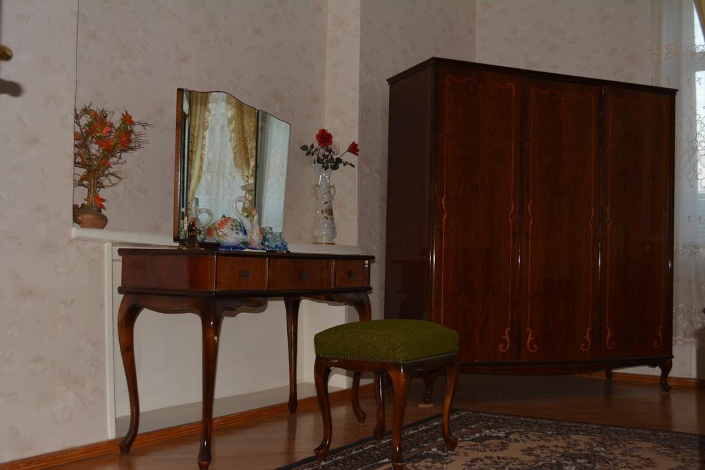 Guesthouse Giorgi Telavi Buitenkant foto