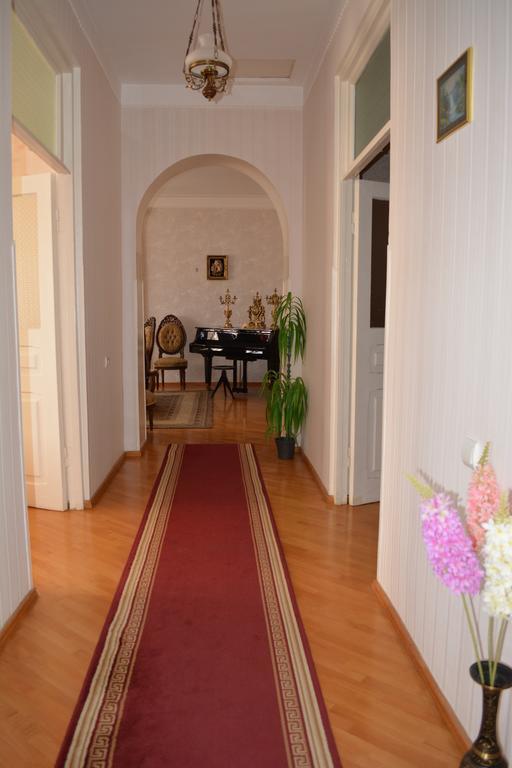 Guesthouse Giorgi Telavi Buitenkant foto